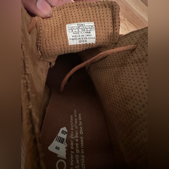 NWOT Tom's suede Light Brown Booties. Women's size 8 - Picture 3 of 7